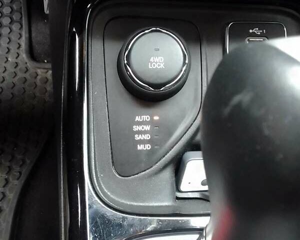 Белый Джип Компас, объемом двигателя 2.36 л и пробегом 180 тыс. км за 14800 $, фото 12 на Automoto.ua