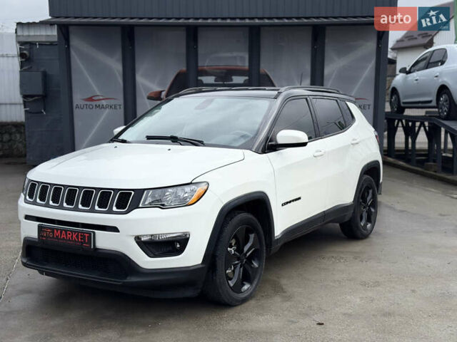 Білий Джип Compass, об'ємом двигуна 2.4 л та пробігом 64 тис. км за 16500 $, фото 1 на Automoto.ua