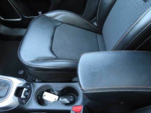 Білий Джип Compass, об'ємом двигуна 2.4 л та пробігом 43 тис. км за 9800 $, фото 11 на Automoto.ua