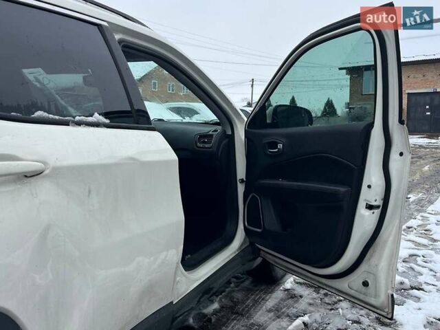 Белый Джип Компас, объемом двигателя 2.4 л и пробегом 227 тыс. км за 8200 $, фото 18 на Automoto.ua