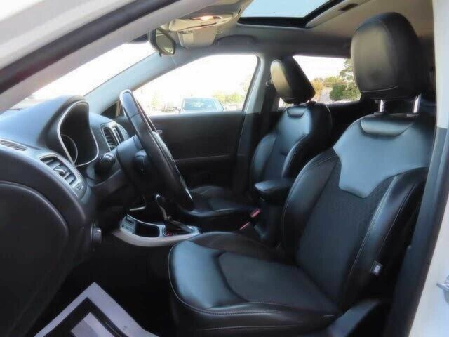 Білий Джип Compass, об'ємом двигуна 2.4 л та пробігом 43 тис. км за 9800 $, фото 7 на Automoto.ua