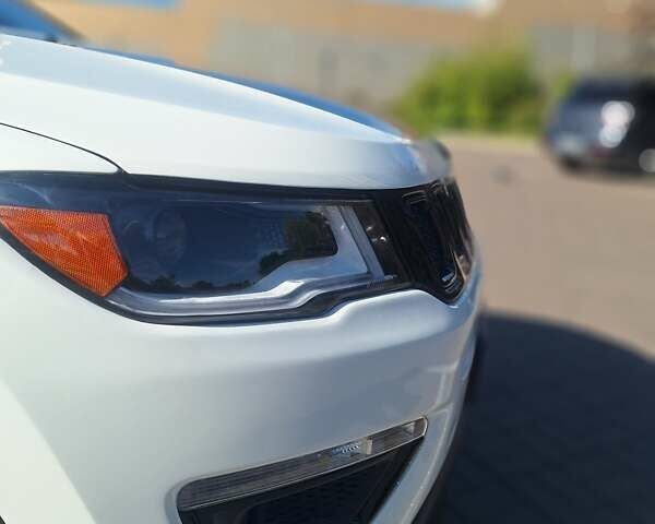 Білий Джип Compass, об'ємом двигуна 2.36 л та пробігом 180 тис. км за 13150 $, фото 15 на Automoto.ua