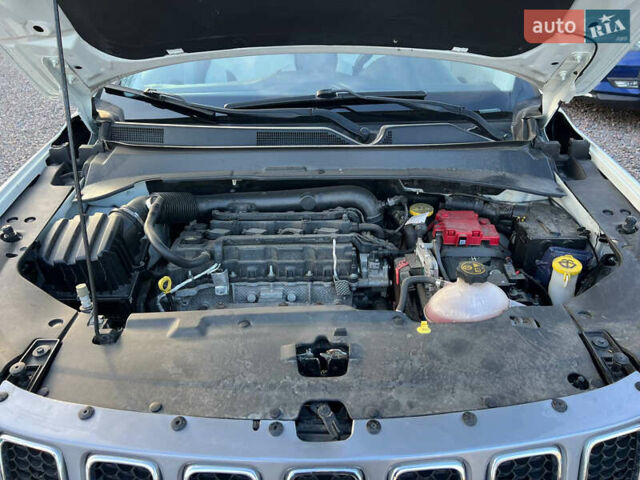 Белый Джип Компас, объемом двигателя 2.36 л и пробегом 79 тыс. км за 15500 $, фото 11 на Automoto.ua