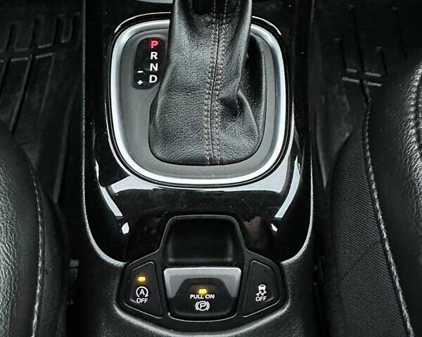 Белый Джип Компас, объемом двигателя 2.4 л и пробегом 101 тыс. км за 16800 $, фото 24 на Automoto.ua