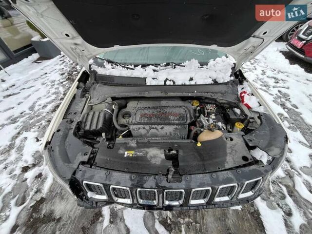 Белый Джип Компас, объемом двигателя 2.4 л и пробегом 227 тыс. км за 8200 $, фото 20 на Automoto.ua