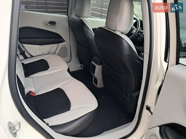 Белый Джип Компас, объемом двигателя 2.36 л и пробегом 117 тыс. км за 14300 $, фото 24 на Automoto.ua