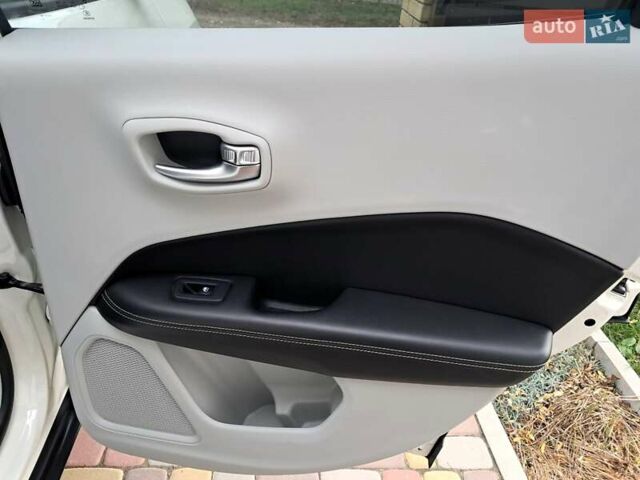 Белый Джип Компас, объемом двигателя 2.36 л и пробегом 117 тыс. км за 14300 $, фото 25 на Automoto.ua