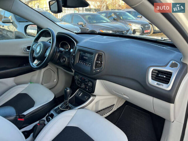 Белый Джип Компас, объемом двигателя 2.36 л и пробегом 79 тыс. км за 15500 $, фото 15 на Automoto.ua