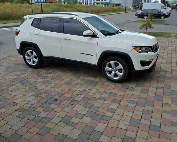 Белый Джип Компас, объемом двигателя 2.4 л и пробегом 157 тыс. км за 14300 $, фото 3 на Automoto.ua