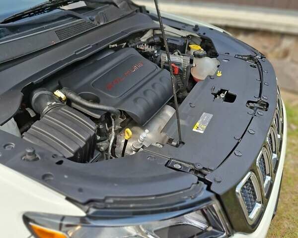 Белый Джип Компас, объемом двигателя 2.4 л и пробегом 157 тыс. км за 14300 $, фото 19 на Automoto.ua