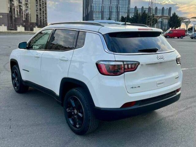 Білий Джип Compass, об'ємом двигуна 2.4 л та пробігом 64 тис. км за 9200 $, фото 1 на Automoto.ua