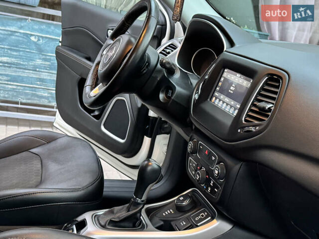 Білий Джип Compass, об'ємом двигуна 2.36 л та пробігом 96 тис. км за 14900 $, фото 29 на Automoto.ua