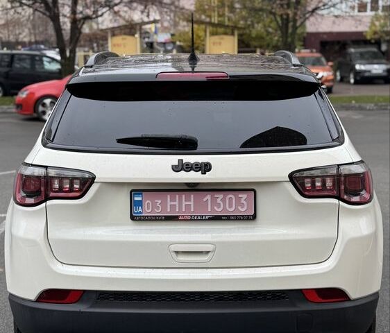 Белый Джип Компас, объемом двигателя 2.4 л и пробегом 131 тыс. км за 15200 $, фото 3 на Automoto.ua