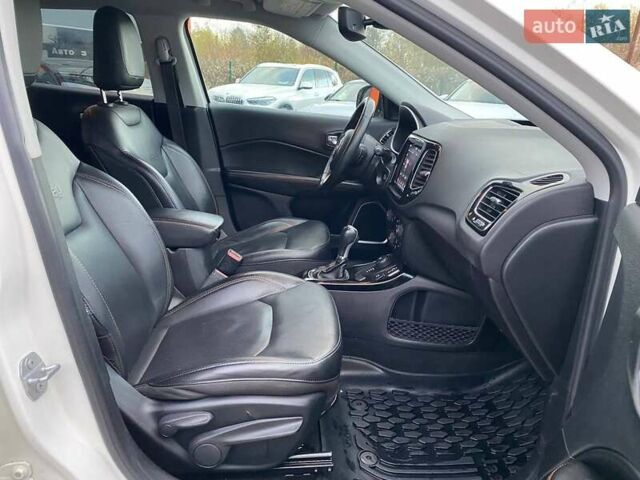 Білий Джип Compass, об'ємом двигуна 2.36 л та пробігом 91 тис. км за 15700 $, фото 26 на Automoto.ua
