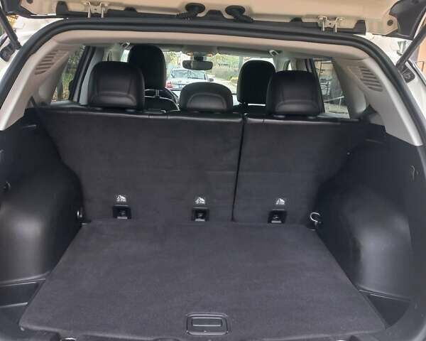 Білий Джип Compass, об'ємом двигуна 2.36 л та пробігом 147 тис. км за 14850 $, фото 16 на Automoto.ua