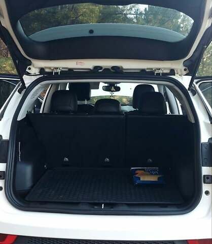 Білий Джип Compass, об'ємом двигуна 2.36 л та пробігом 81 тис. км за 17500 $, фото 8 на Automoto.ua