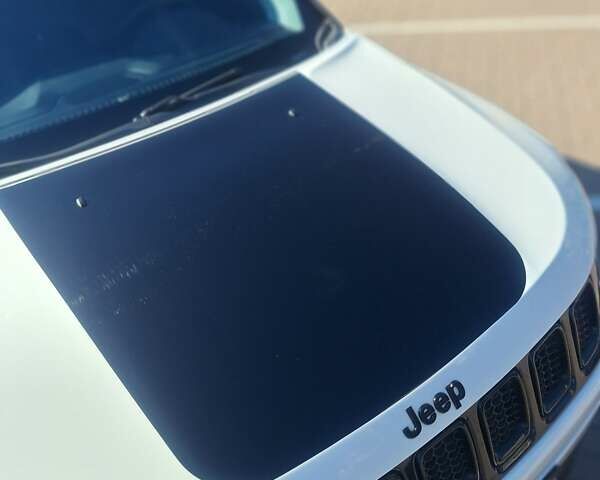 Білий Джип Compass, об'ємом двигуна 2.36 л та пробігом 180 тис. км за 13150 $, фото 18 на Automoto.ua