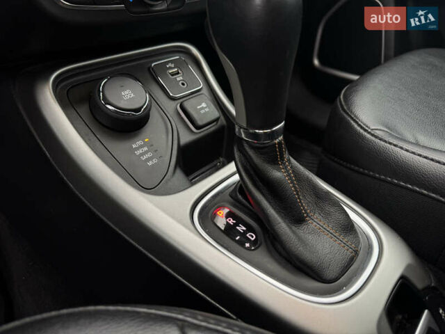 Белый Джип Компас, объемом двигателя 2.36 л и пробегом 121 тыс. км за 14300 $, фото 11 на Automoto.ua