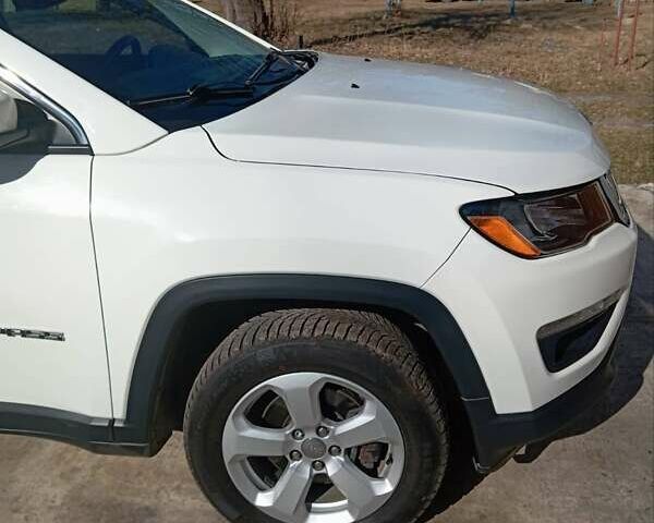 Білий Джип Compass, об'ємом двигуна 2.4 л та пробігом 64 тис. км за 14500 $, фото 4 на Automoto.ua