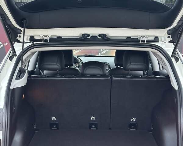 Белый Джип Компас, объемом двигателя 2.4 л и пробегом 101 тыс. км за 16800 $, фото 13 на Automoto.ua