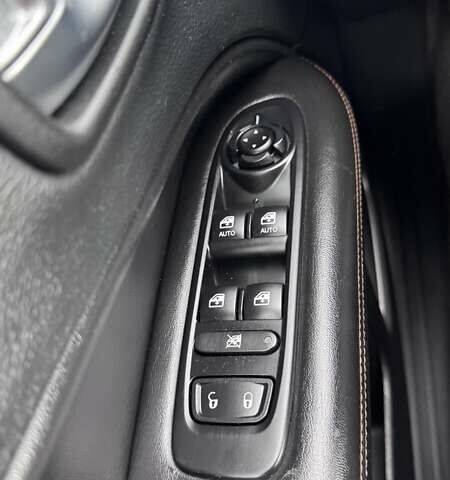 Білий Джип Compass, об'ємом двигуна 2.36 л та пробігом 61 тис. км за 16500 $, фото 21 на Automoto.ua