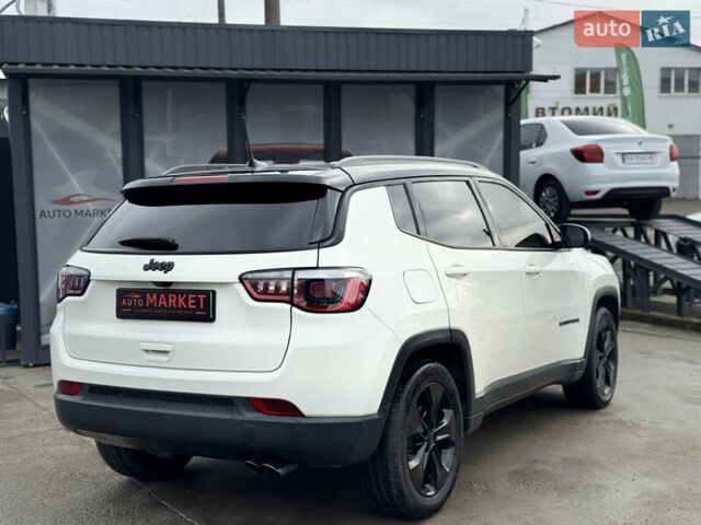 Білий Джип Compass, об'ємом двигуна 2.4 л та пробігом 64 тис. км за 16500 $, фото 4 на Automoto.ua