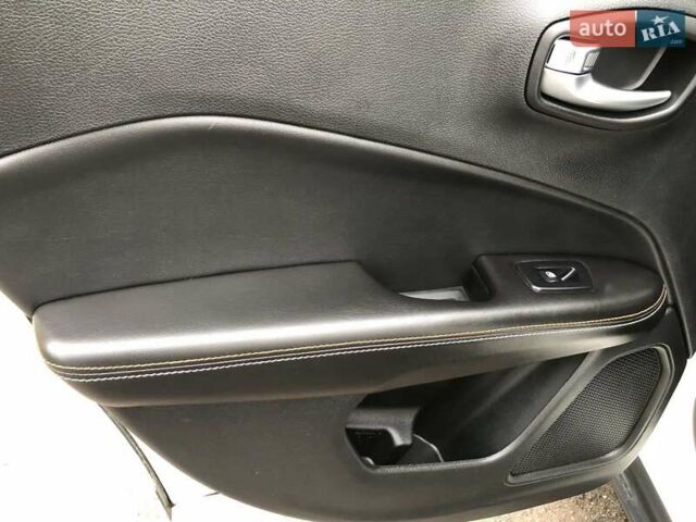 Білий Джип Compass, об'ємом двигуна 2.4 л та пробігом 52 тис. км за 15500 $, фото 16 на Automoto.ua