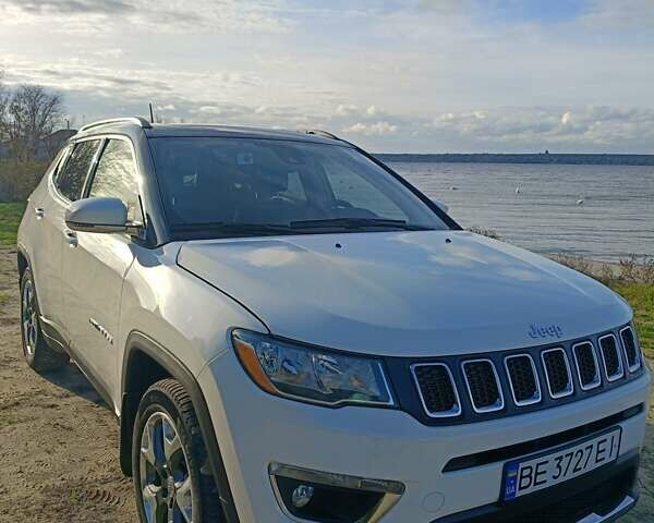 Белый Джип Компас, объемом двигателя 2.36 л и пробегом 62 тыс. км за 16900 $, фото 2 на Automoto.ua