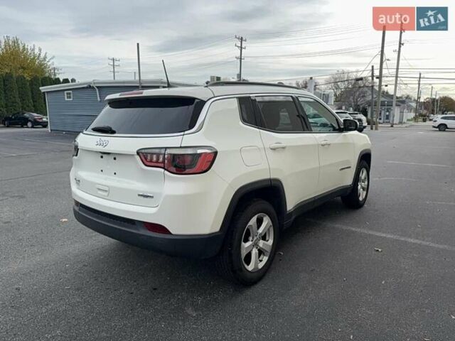 Білий Джип Compass, об'ємом двигуна 2.36 л та пробігом 300 тис. км за 2400 $, фото 3 на Automoto.ua