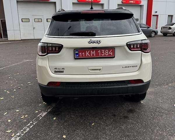 Джип Компас 2018 в Днепре (Днепропетровске) на Automoto.ua Белый Джип Компас, объемом двигателя 2.36 л и пробегом 112 тыс. км за 16300 $, фото 6 на Automoto.ua