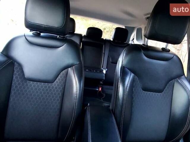 Білий Джип Compass, об'ємом двигуна 2.36 л та пробігом 81 тис. км за 17500 $, фото 12 на Automoto.ua