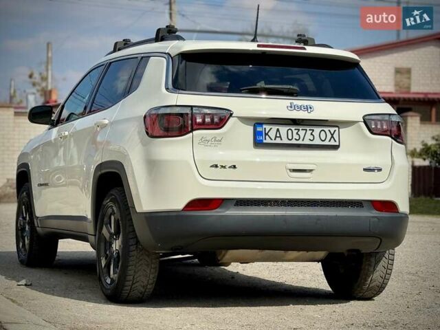 Белый Джип Компас, объемом двигателя 2.4 л и пробегом 130 тыс. км за 14999 $, фото 32 на Automoto.ua
