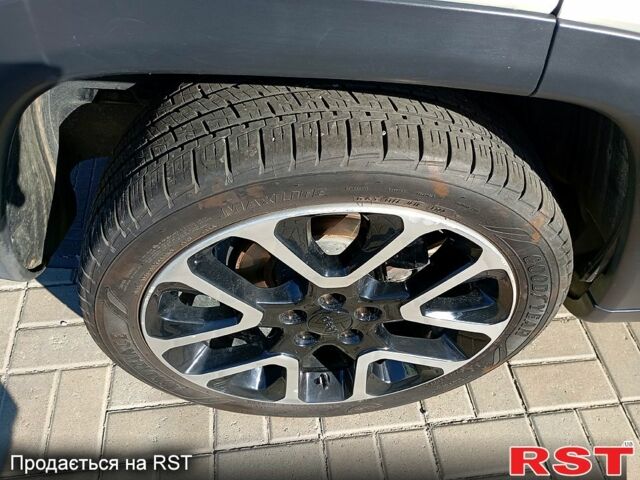 Белый Джип Компас, объемом двигателя 2.4 л и пробегом 117 тыс. км за 15850 $, фото 3 на Automoto.ua