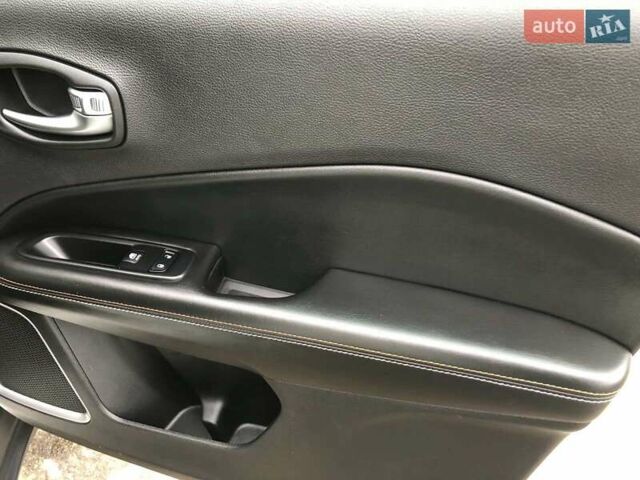 Білий Джип Compass, об'ємом двигуна 2.4 л та пробігом 52 тис. км за 15500 $, фото 5 на Automoto.ua