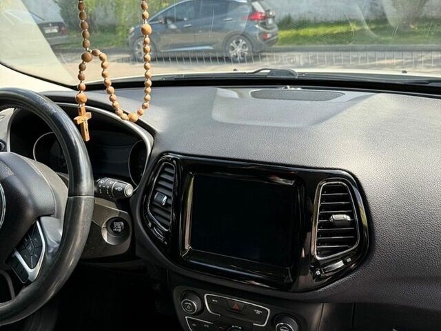 Білий Джип Compass, об'ємом двигуна 2.36 л та пробігом 93 тис. км за 14500 $, фото 9 на Automoto.ua