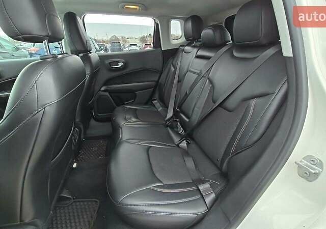 Белый Джип Компас, объемом двигателя 2.4 л и пробегом 84 тыс. км за 11500 $, фото 8 на Automoto.ua