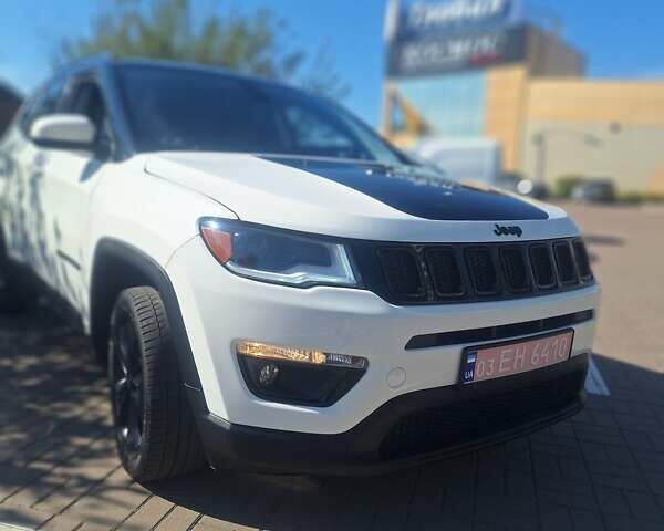 Белый Джип Компас, объемом двигателя 2.36 л и пробегом 175 тыс. км за 13150 $, фото 2 на Automoto.ua