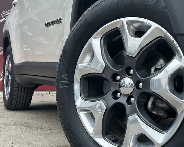 Белый Джип Компас, объемом двигателя 2.4 л и пробегом 101 тыс. км за 16800 $, фото 5 на Automoto.ua