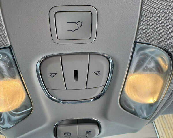 Белый Джип Компас, объемом двигателя 2.36 л и пробегом 84 тыс. км за 13200 $, фото 29 на Automoto.ua