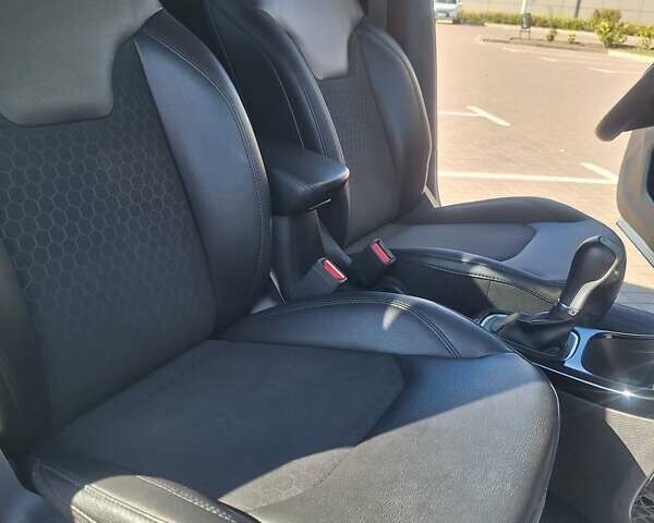 Белый Джип Компас, объемом двигателя 2.36 л и пробегом 175 тыс. км за 13150 $, фото 39 на Automoto.ua