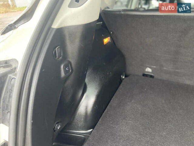 Белый Джип Компас, объемом двигателя 2.36 л и пробегом 102 тыс. км за 13300 $, фото 14 на Automoto.ua