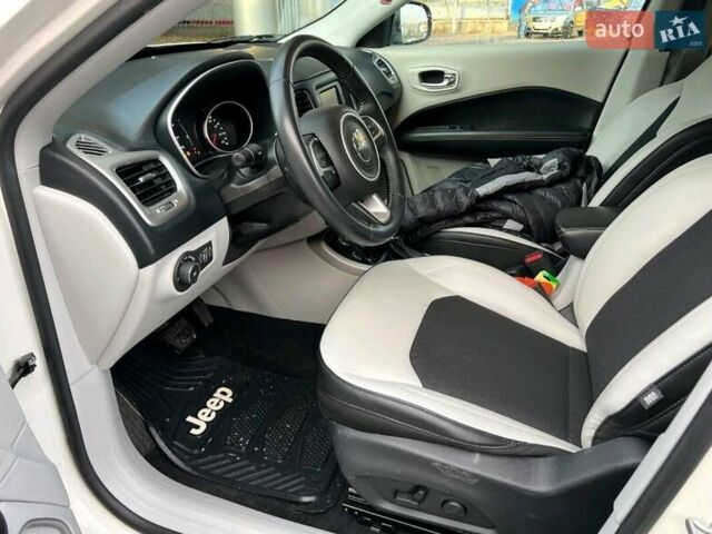 Белый Джип Компас, объемом двигателя 2.36 л и пробегом 117 тыс. км за 14900 $, фото 15 на Automoto.ua