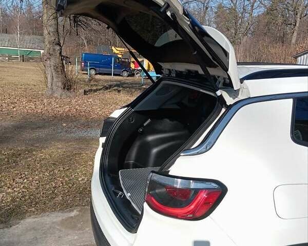 Білий Джип Compass, об'ємом двигуна 2.4 л та пробігом 64 тис. км за 14500 $, фото 22 на Automoto.ua