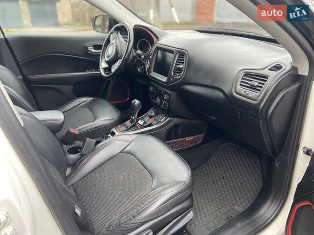 Белый Джип Компас, объемом двигателя 2.36 л и пробегом 102 тыс. км за 13300 $, фото 12 на Automoto.ua