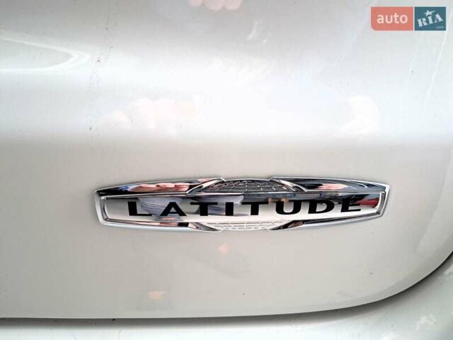 Белый Джип Компас, объемом двигателя 2.36 л и пробегом 117 тыс. км за 14300 $, фото 33 на Automoto.ua