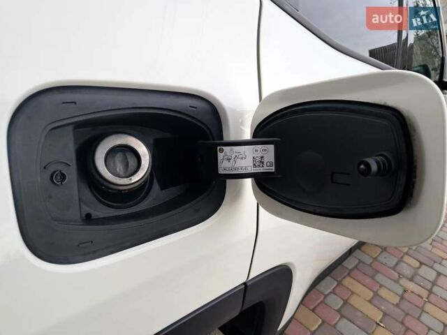 Белый Джип Компас, объемом двигателя 2.36 л и пробегом 117 тыс. км за 14300 $, фото 23 на Automoto.ua