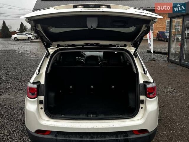 Белый Джип Компас, объемом двигателя 2.4 л и пробегом 225 тыс. км за 10700 $, фото 21 на Automoto.ua