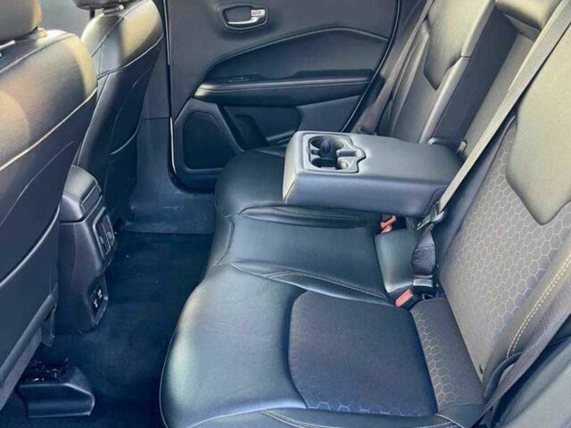Білий Джип Compass, об'ємом двигуна 2.4 л та пробігом 64 тис. км за 9200 $, фото 9 на Automoto.ua