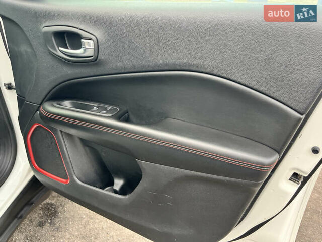 Белый Джип Компас, объемом двигателя 2.36 л и пробегом 109 тыс. км за 17000 $, фото 57 на Automoto.ua