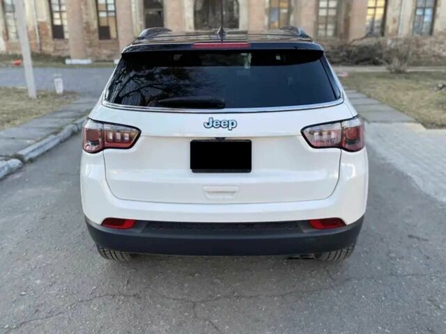 Білий Джип Compass, об'ємом двигуна 2.4 л та пробігом 82 тис. км за 12400 $, фото 3 на Automoto.ua